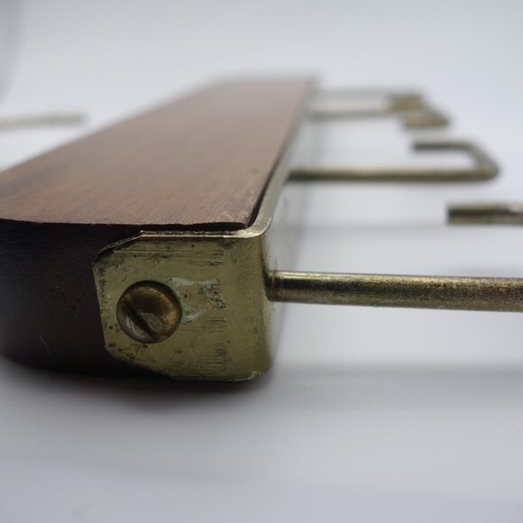 Vintage Belt Hanger Made in Taiwan - Picture 11 of 11